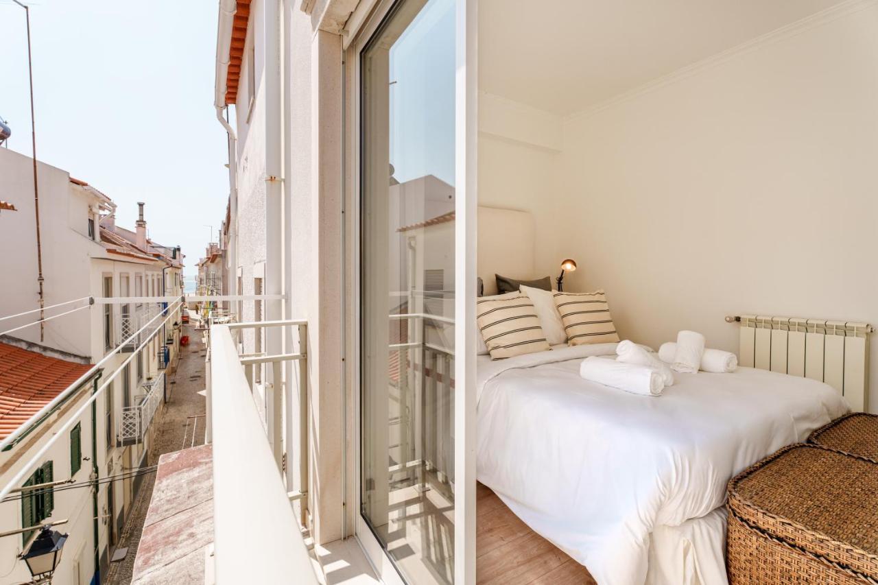 Charming Nazare Apartment-1 Minute To The Beach Exterior photo