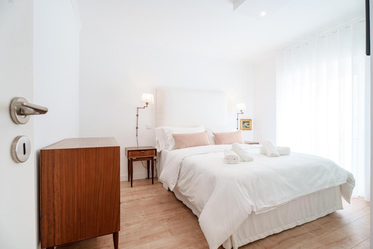 Charming Nazare Apartment-1 Minute To The Beach Exterior photo